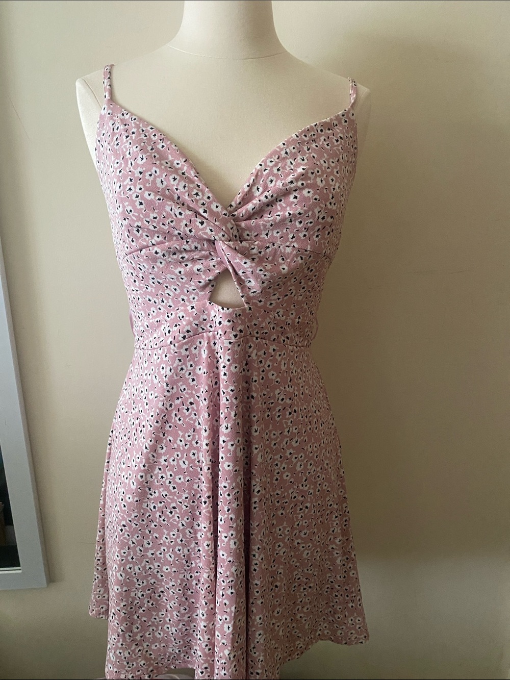 Pink Floral Spaghetti Strap Dress 💗